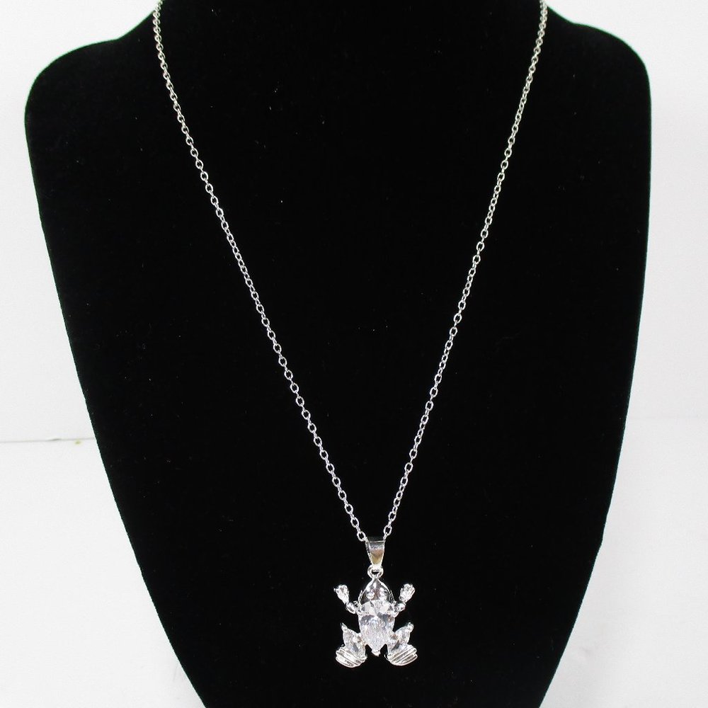 Crystal Frog Necklace NWOT